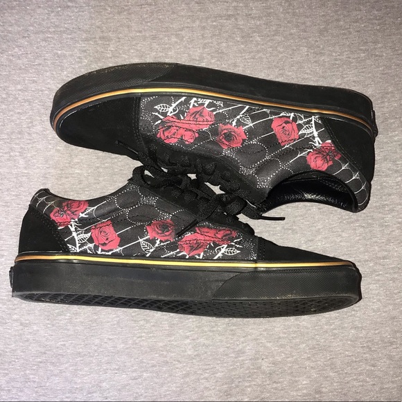 Vans Shoes - Vans Old skool spider roses multi low top sneakers